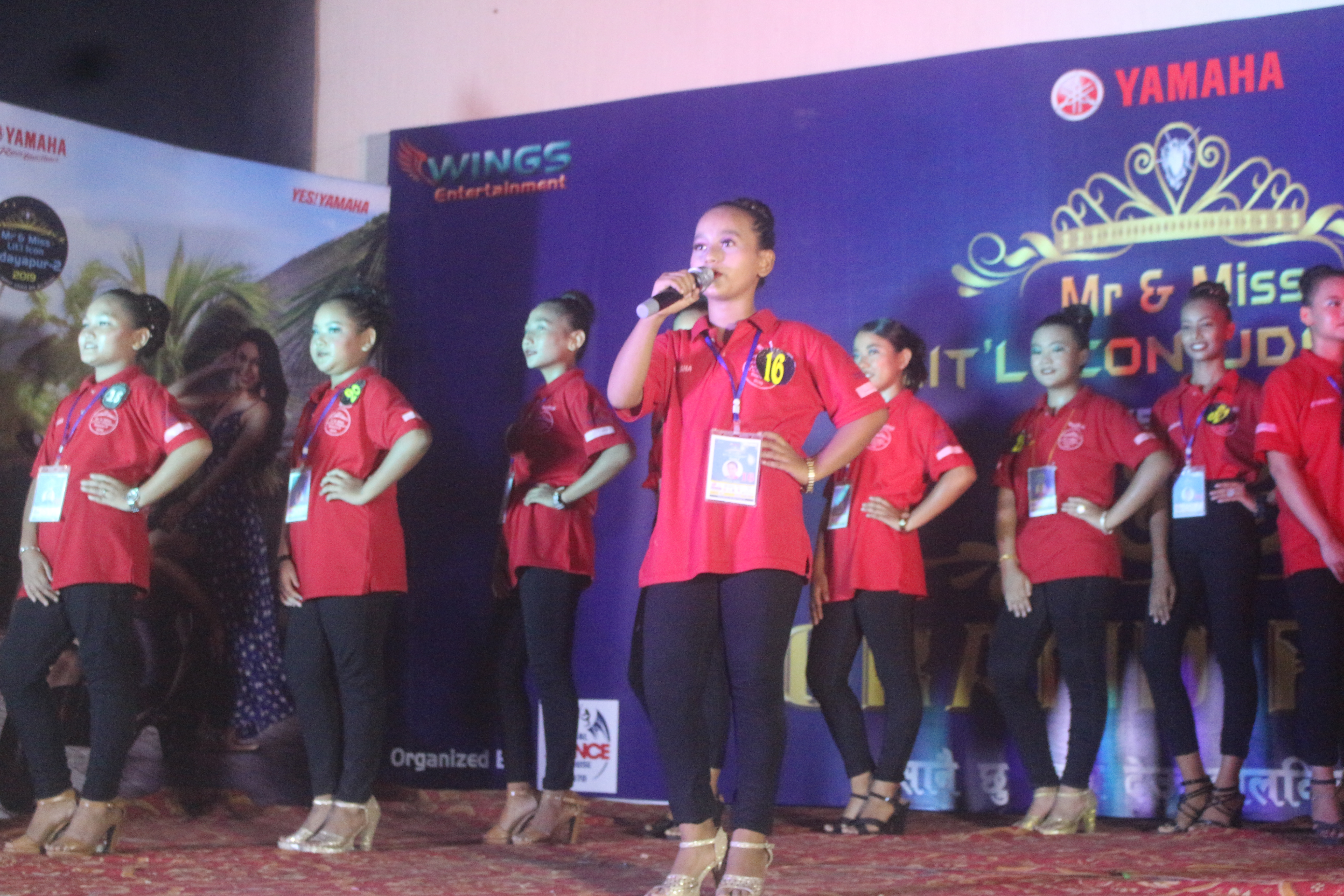 अनमोल र एनिका मिस्टर एण्ड मिस लिटल आईकनको बिजेता