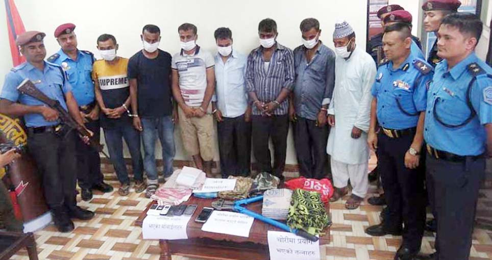 विराटनगरमा ७ जना लुटेरा पक्राउ
