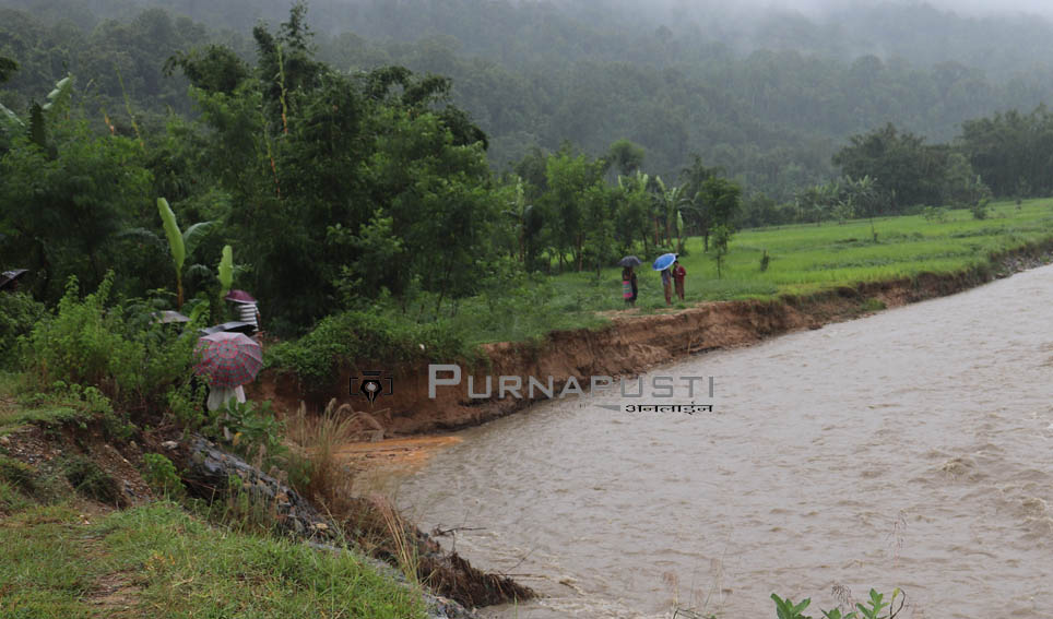 एकतर्फी बाँधले गाउँ जोखिममा