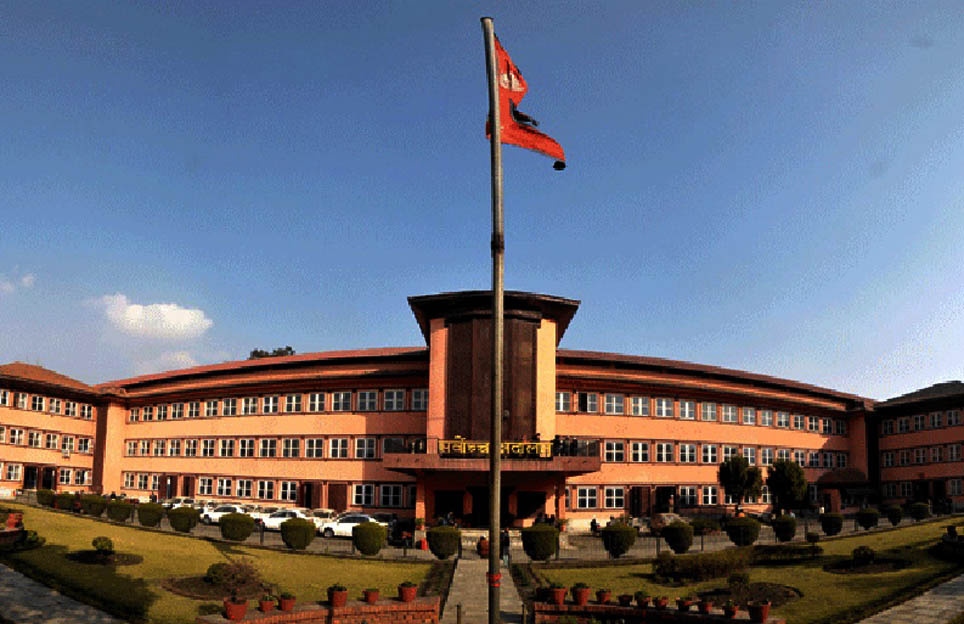 अदालतले ९ वटा सूचना दिन नमिल्ने
