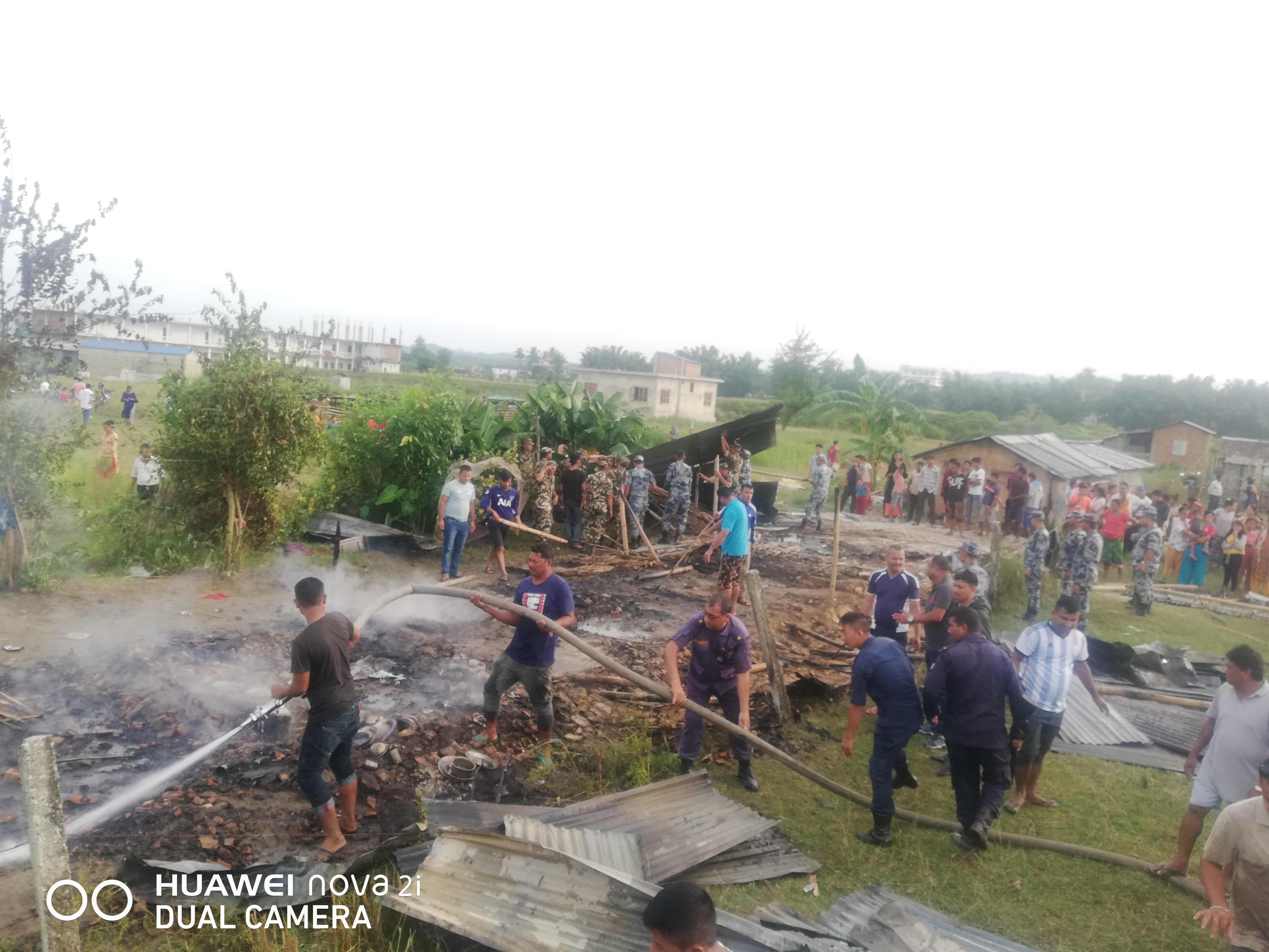 दुई घर, एक चर्चमा आगलागी