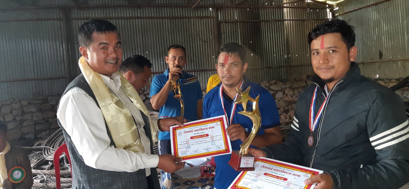 सुकौराको व्याड्मिन्टनमा मनोज र उद्धव प्रथम
