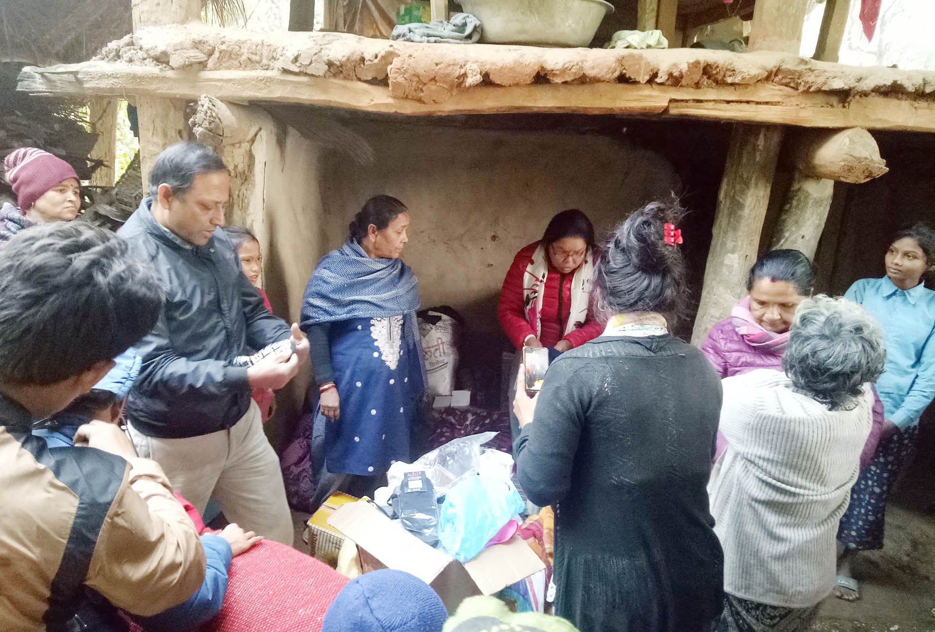 एकै परिवारका ३ जना अपाङ्ग