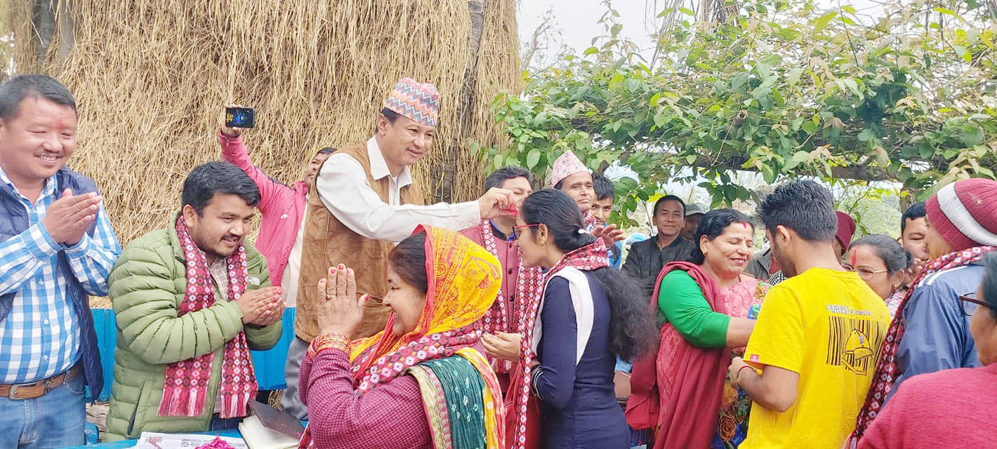 काँग्रेस र संघियको डेढ सय बढी नेकपामा प्रवेश