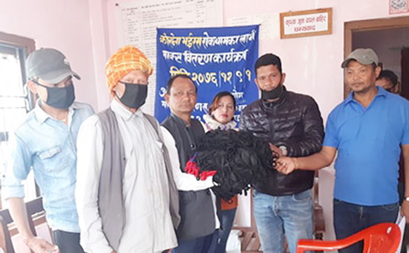 वडाबासीलाई वडाले दियो माक्स