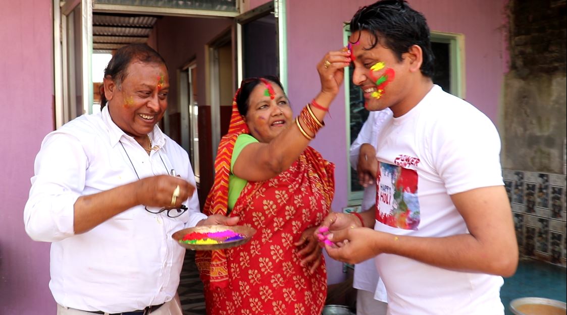 उदयपुरमा हाेली भिडभाड नगरी घरघरमा मनाइयाे