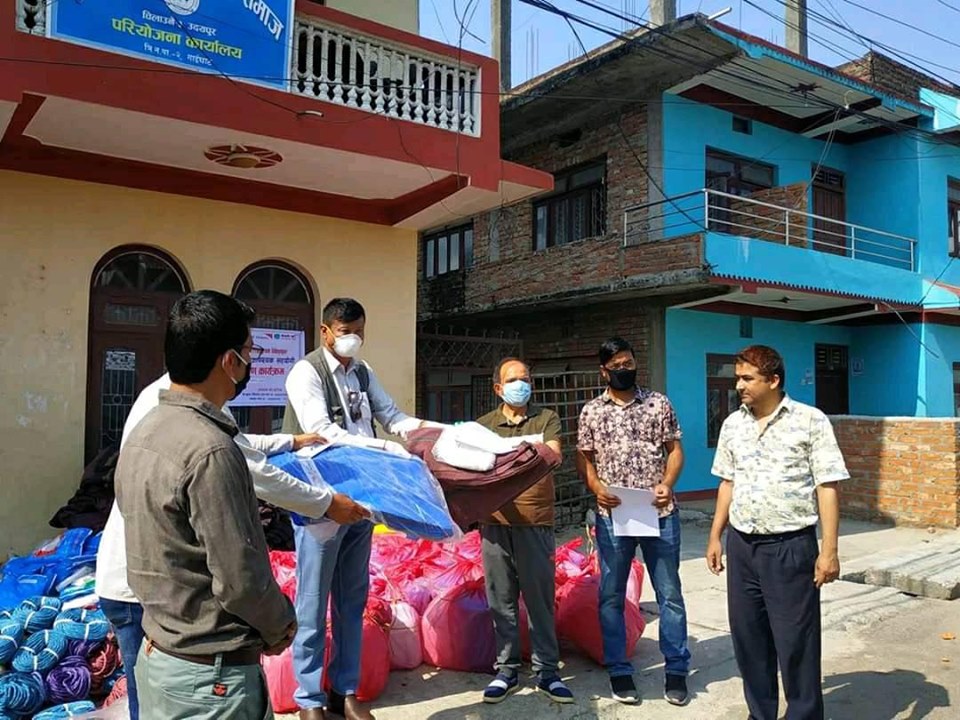 जाल्पाद्धारा नगरलाई क्वारेन्टाईनको सामाग्री हस्तान्तरण