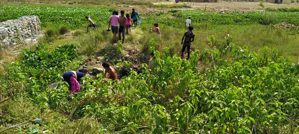 लकडाउनको उलंघन गर्दै माछामार्नेहरुलाई सशस्त्र प्रहरीले खेदायो