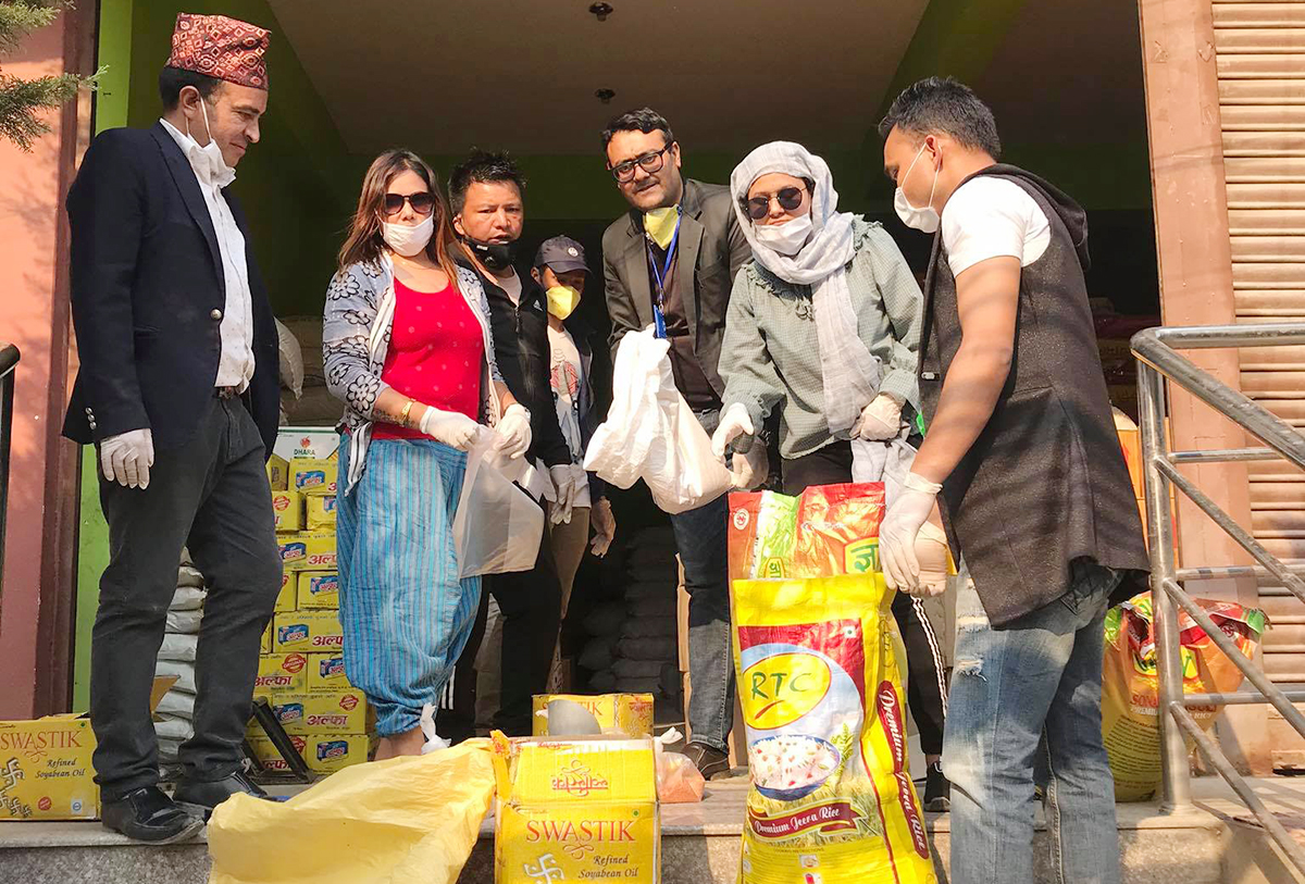 संगितकर्मी सँघ दुःखी गरिबको सहारा बन्दै