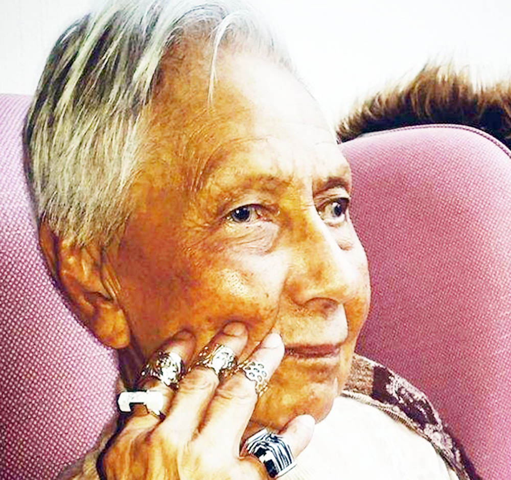 ईङ्गल्याण्डका १०४ वर्षे महिलाले घरमै जिते कोरोना