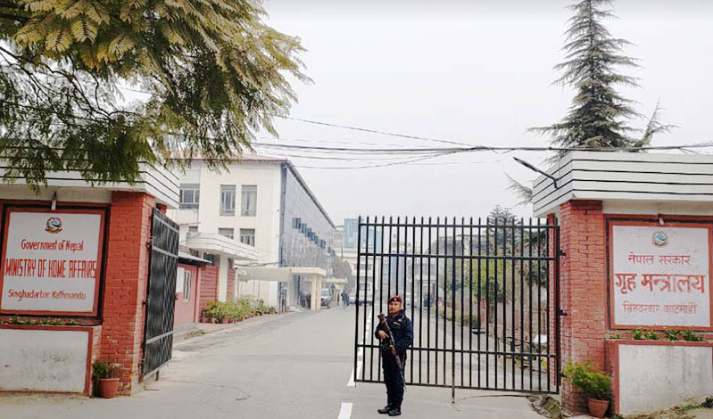 स्वास्थ्यकर्मीलाई अभद्र व्यवहार गरे कारबाही