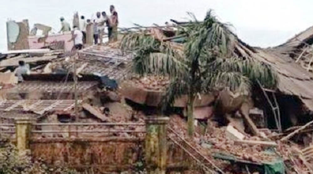 महाराष्ट्रमा भवन भत्किँदा ९० जना पुरिए