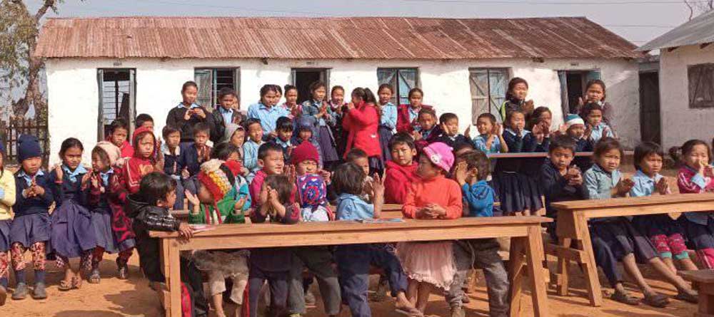चौदण्डीमा जनप्रतिनिधिको मासिक सुबिधाबाट विद्यार्थीहरुलाई न्यानो कपडा