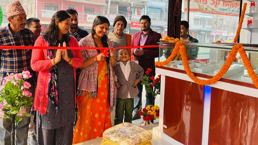 सबैखाले मोवाईलको ब्राण्ड सहित गाईघाटमा डिजिटल सप्लायर्स सोरुम ओपनिङ