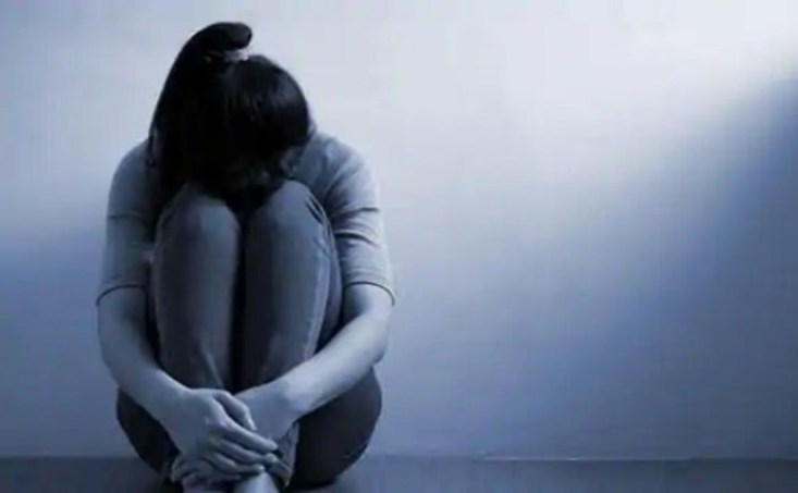 अन्तत: यी महिलाले मागिन् तीन बच्चासहित राष्ट्रपतिसंग आत्महत्याको अनुमति