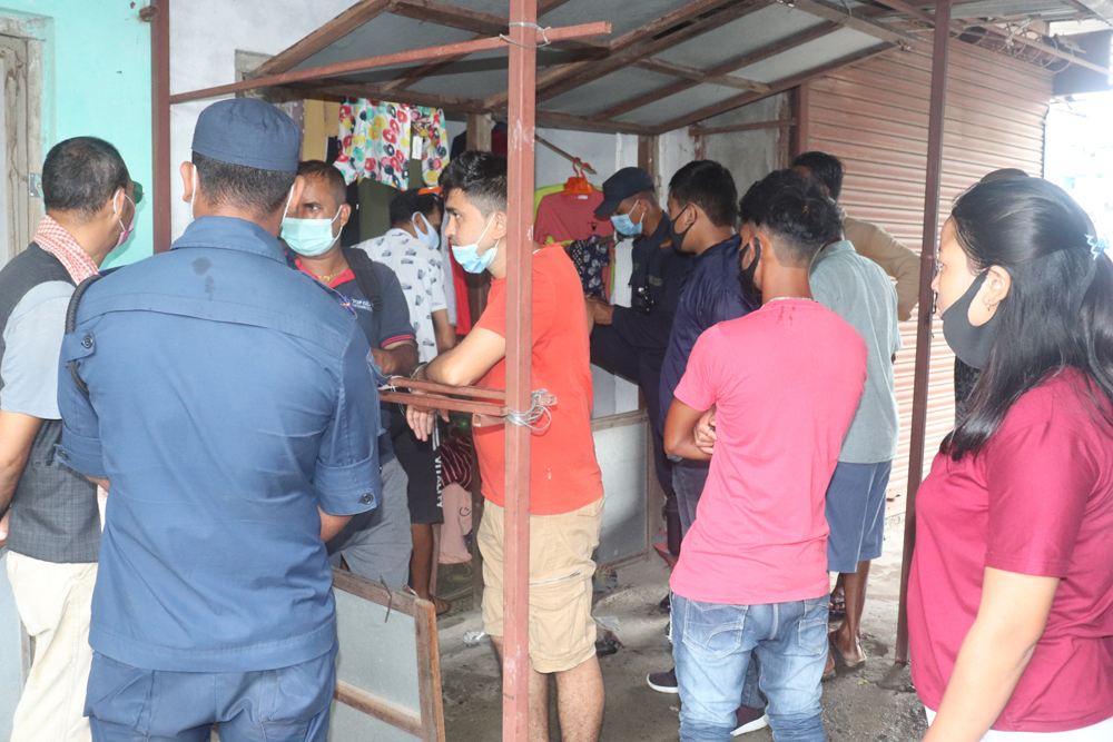गाईघाट मिनि मार्केटमा ३ ओटा कपडा पसल र १ जुत्ता पसल चोरी, २ ओटा चोर्ने प्रयास