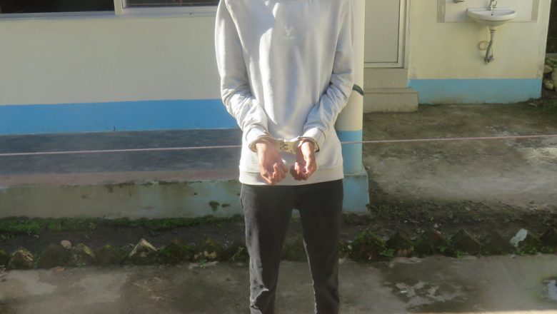 प्रतिबन्धित औषधी सहित एक जना पक्राउ