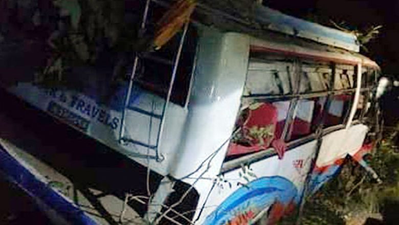 जन्ती बोकेको बस दुर्घटना हुँदा एकको मृत्यु, आठ जना गम्भिर घाईते