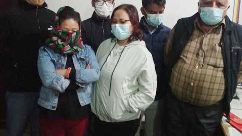 झापाबाट दुई महिलासहित ६ जुवाडे पक्राउ