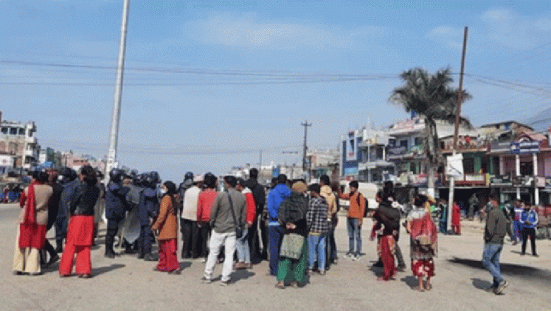 प्रहरीको कुटाइबाट युवकको मृत्यु भएको आरोप : बिहानै देखि बजार बन्द