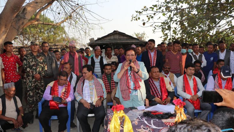 अझै अँध्यारोमा टाङ्गिया बस्ती ः दुई महिनाभित्र बिजुली उपलब्ध गराउने ऊर्जामन्त्रीको प्रतिबद्धता