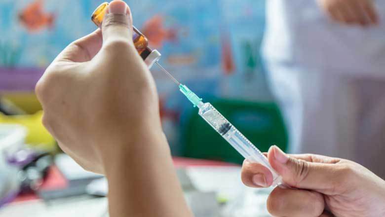 उदयपुरमा टाईफाई विरुद्धको खोप लगाउन छुटेका बालबालिकालाई पुन : खोप लाईने