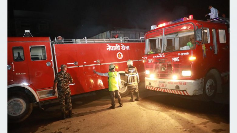गोदाममा आगलागी हुँदा करोडौँको सामान जलेर नष्ट