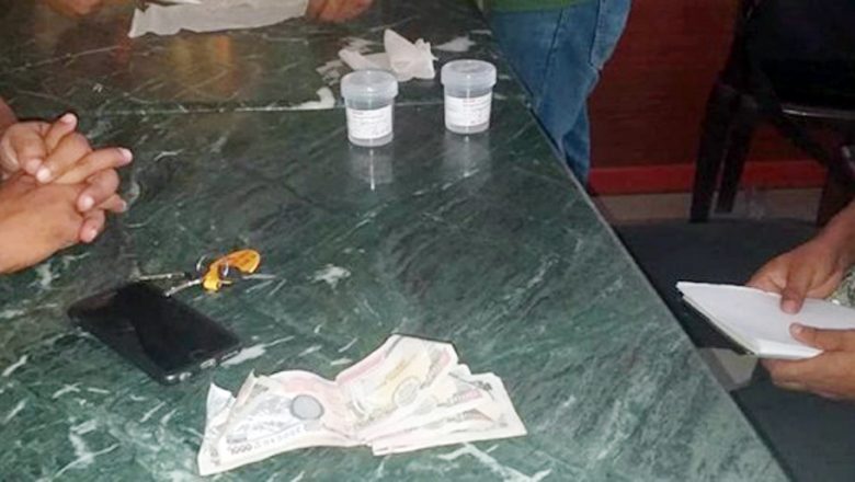 घुस रकमसहित मालपोतका सर्भेक्षक र अमिन पक्राउ