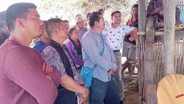 सांसद शुरेस कुमार राई सहितका माओवादी नेताहरुले गरे अग्नि पिडितलाई आर्थिक सहयोग