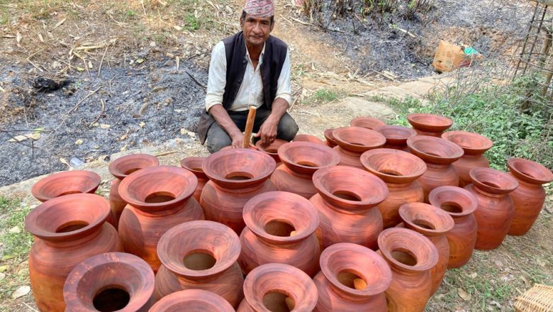 चैते दसैँ सकियो, बिकेनन् ठेकाठेकी