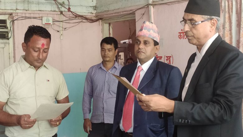 कटारीका नवनिर्वाचित मेयर श्रेष्ठले लिए सपथ