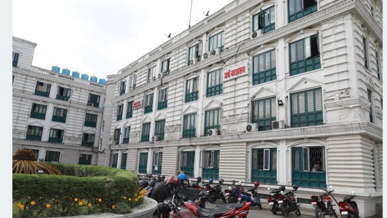 नौ खर्ब ८४ अर्ब खर्च हुँदा पूँजीगत खर्च ३४ प्रतिशत मात्र