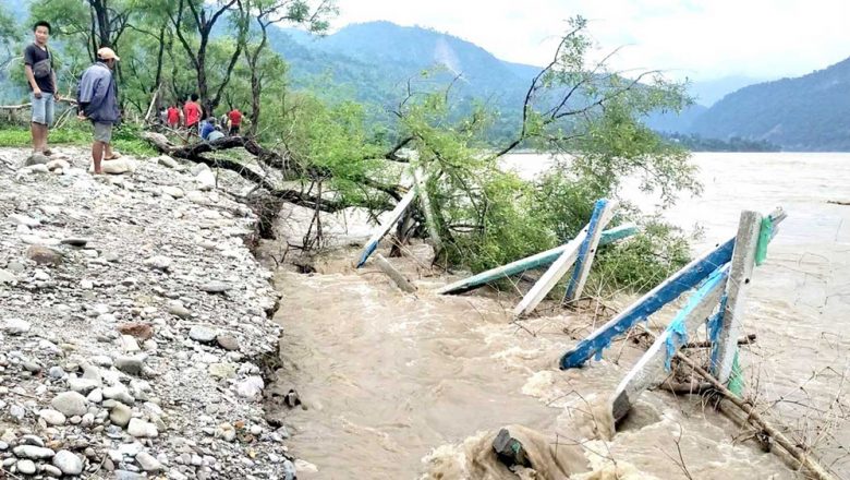 उदयपुरको बेलकामा सप्तकोसी नदी बस्ती पस्ता विस्तापित भएकामा भाइरल ज्वरो