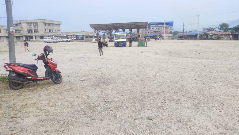 उदयपुरमा बन्दको प्रभाव : सवारी र बजार पसल बन्द, तस्विर
