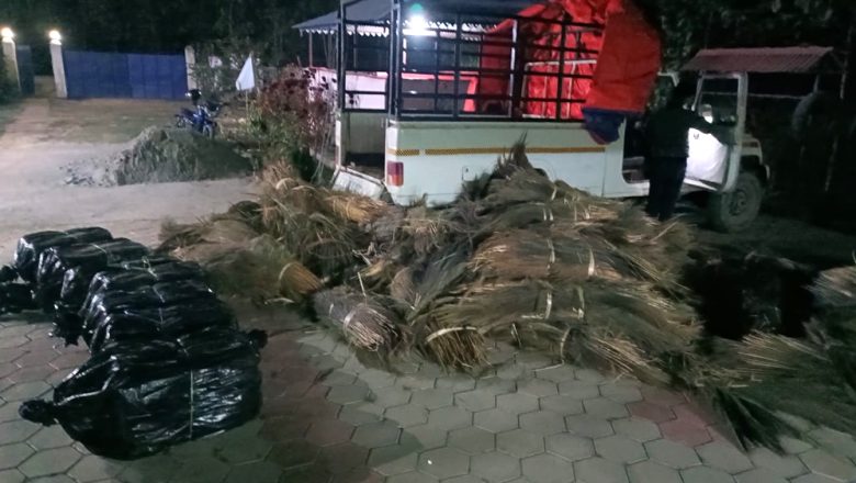 गाँजा बोकेको पिकअप सहित २ जना पक्राउ