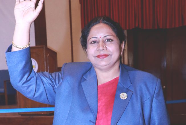 उपराष्ट्रपतिको उम्मेदवारी फिर्ता लिईन् प्रमिला यादवले