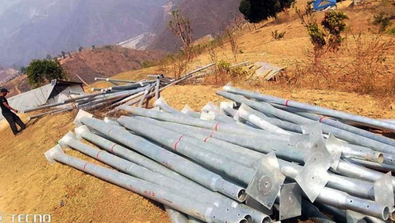 “उज्यलो ताप्ली” अभियान अन्तरगत दोस्रो चरणका लागि २१ सय विजुलीको पोल भित्रिन्दै