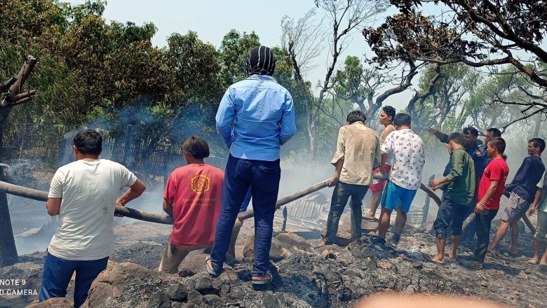 उदयपुरगढीमा आगलागी, तीन घर चार गुवाली जलेर नष्ट