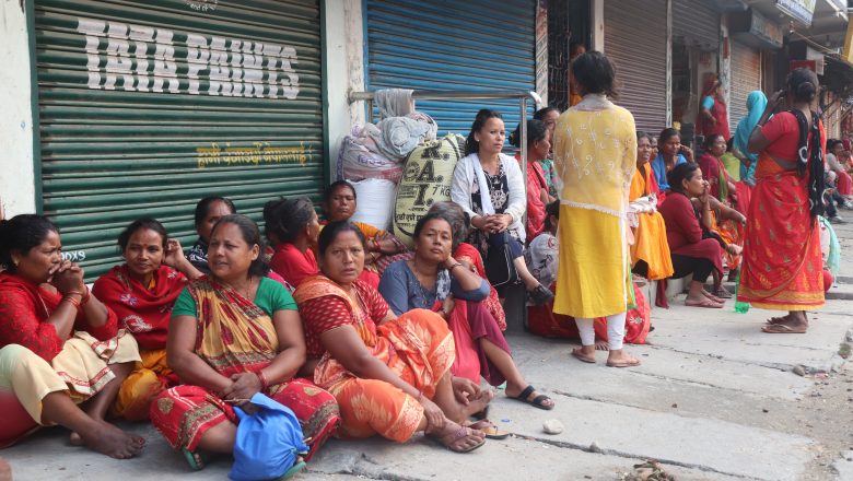 जिवन लघुवित्त गाईघाटका प्रमुख बिकाश साहले माफी नमागे सम्म आन्दोलन रोक्दैनौ