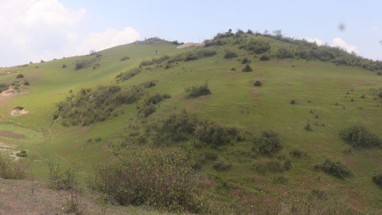बाह्रय पर्यटनको पर्खाईमा ताप्ली पोखरी