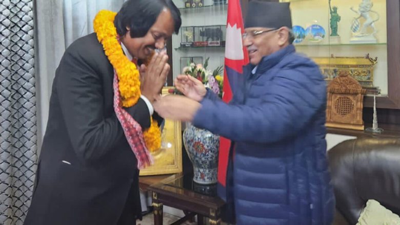 प्रचण्ड र सिके राउतबीच भेट वार्ता, सरकार नछाड्न आग्रह