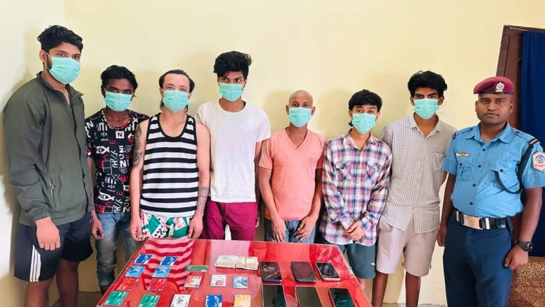 सेवाग्राहीको खाताबाट पैसा ट्रान्सफर गर्ने उदयपुरका एक युवक सहित ७ गिरोह पक्राउ