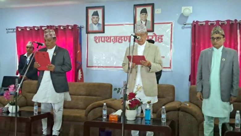 कोशीको मुख्यमन्त्री उद्धव थापाले गरे सपथ ग्रहण