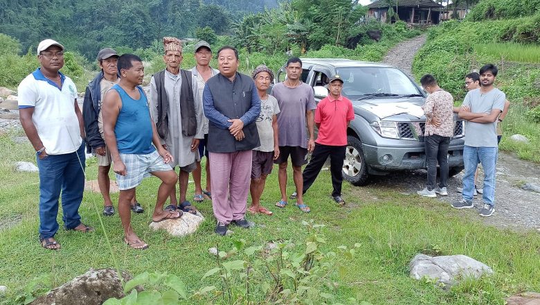 बेल्दोभानको बरुवा खोला पक्की पुल निर्माणका लागि स्थलगत अनुगमन
