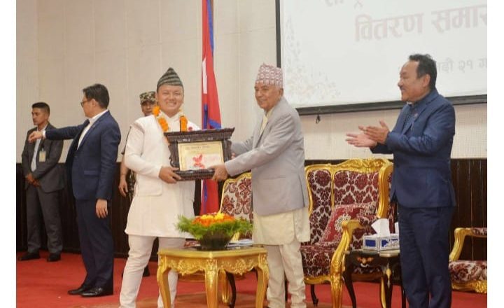 उदयपुरे युवा कवी जिवन “आरोही” राष्ट्रपतिद्धारा काठमाण्डौँमा पुरस्कृत