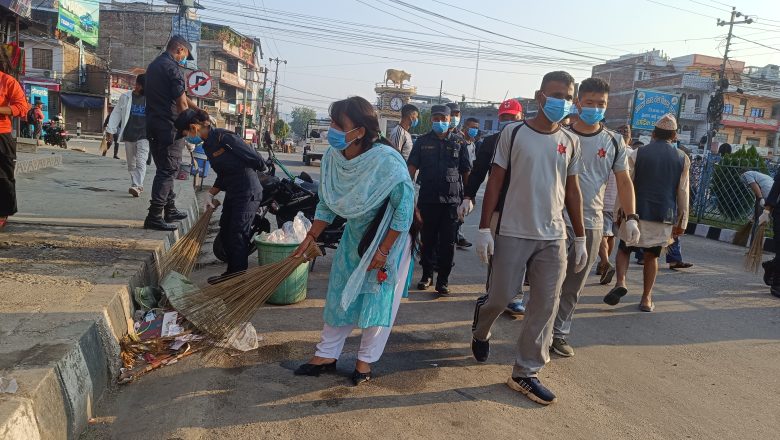 त्रियुगा उद्योग बाणिज्य संघको नेतृत्वमा गाईघाट बजार परिसर सरसफाई