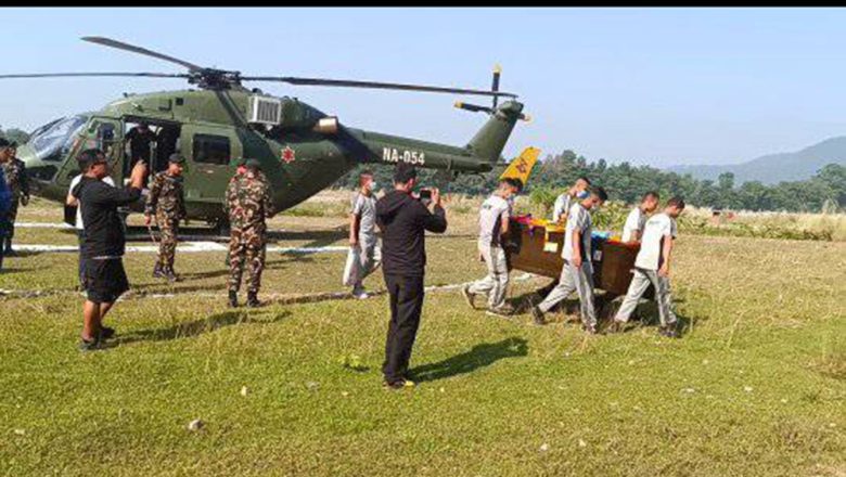 शान्ति सेनामा मृत्यु भएका उयदपुरको भुपध्वज राईको शव सेनाको हेलीमा ल्याईयो, अन्तिम सलामी सहित दाहसंस्कार