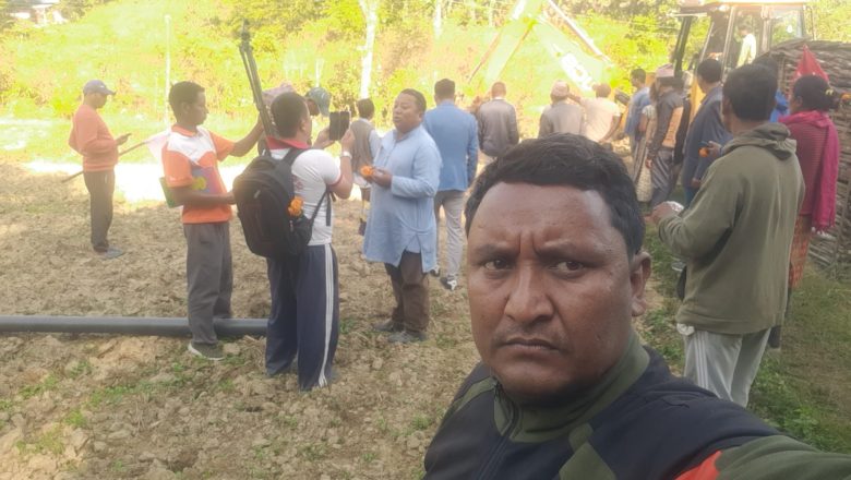 जनता संग माओवादी अभियान : व्यक्तिगत पैसाले त्रिनपा ९ मा खन्यो १ किलोमिटर सडक