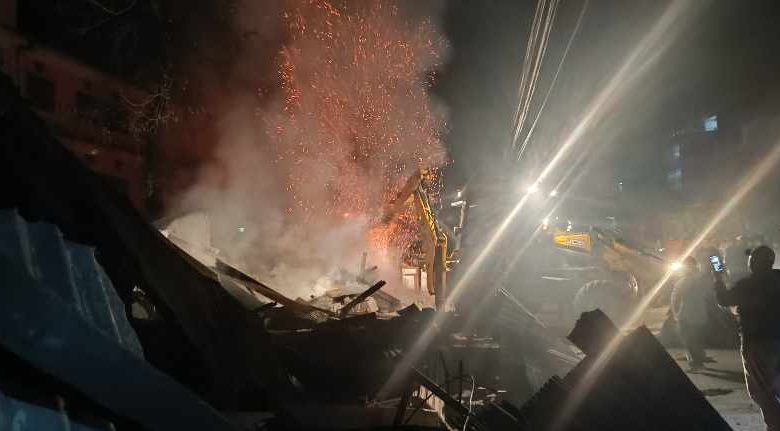 गाईघाटको ग्यारेजमा भिषण आगलागी