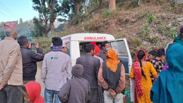 ३ बर्षदेखी थलिएको उदयपुरगढीका एक बिरामीलाई माओवादीले उद्धार गर्यो